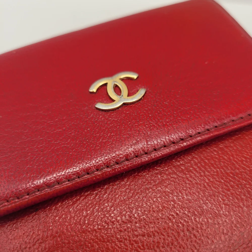 CHANEL Red Leather Wallet Luxurious Design